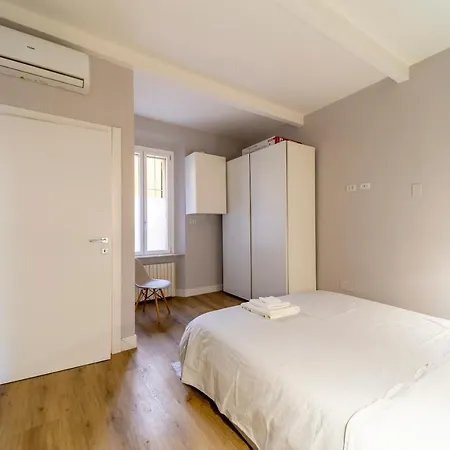 Armadillo House - Elegante Casa A * Parma